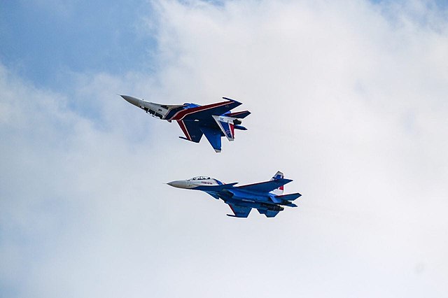 Russian Fighter Jet’s Close Call with US Warplane Over Syria