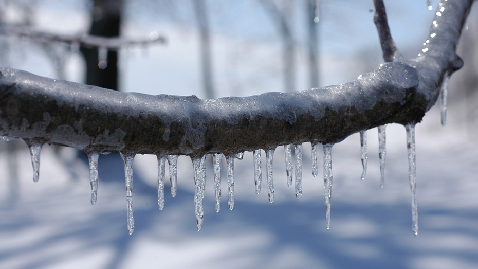 Freezing Nights and Fierce Winds: Columbia Gorge Braces for Winter’s Wrath