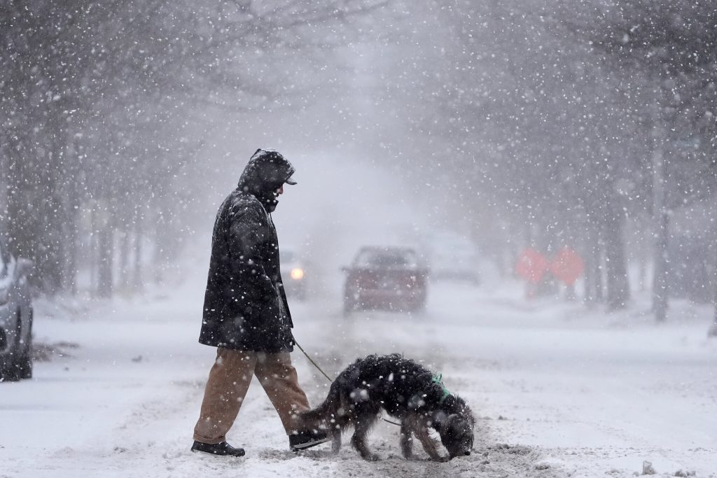 Travel Chaos Alert: Major Snow and Ice Storm to Paralyze Roads, Flights, and Power Grids