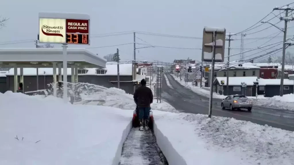 From Mild to Freezing: Heavy Snow and Arctic Blast Set to Hit El Paso County!