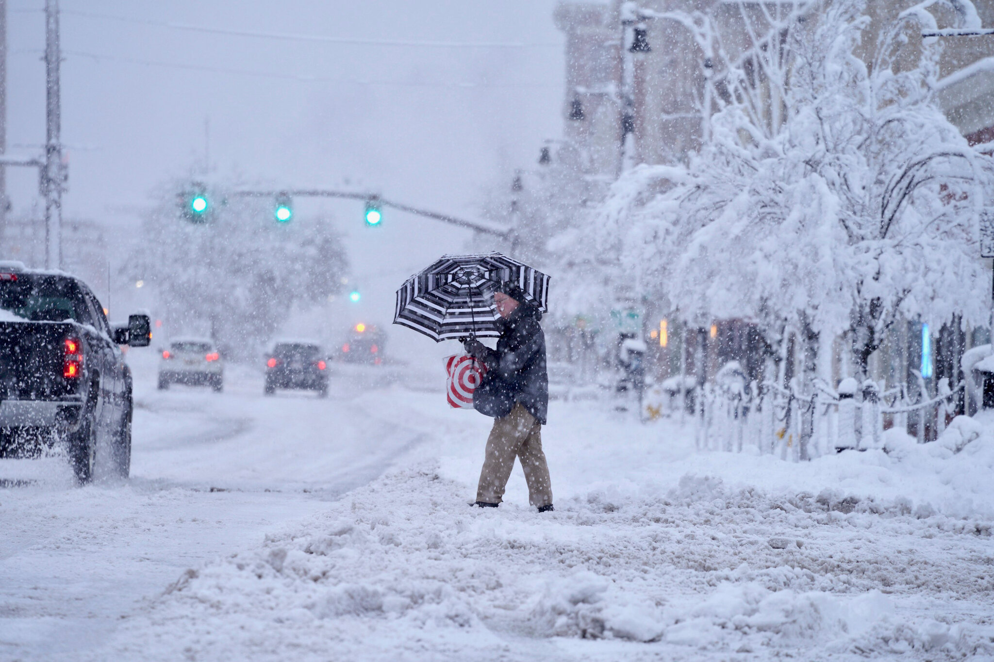 Urgent Travel Warning: This Weekend’s Winter Storm Could Shut Down Roads!