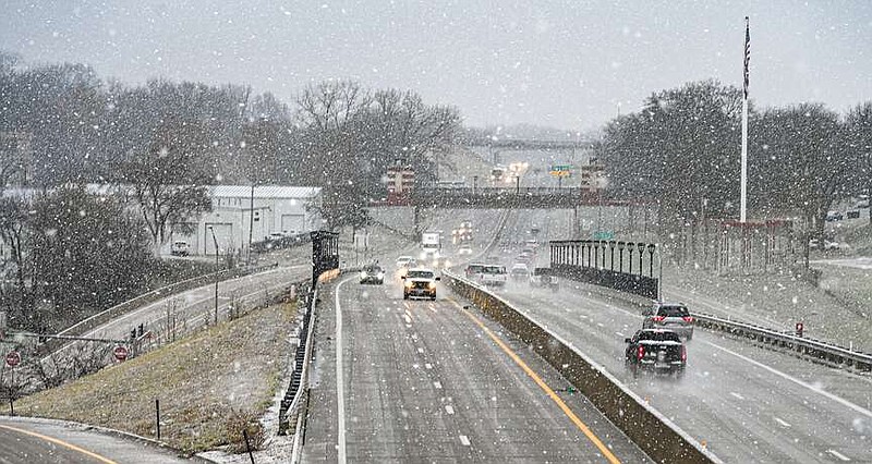 From Rain to Snow: Dramatic Weather Shifts in Missouri’s Weekend Forecast!