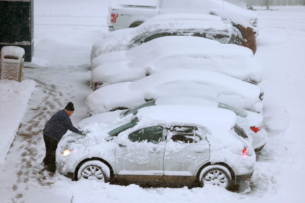 Winter Hits Back! I-74 Drivers Warned of Sudden Whiteout Danger