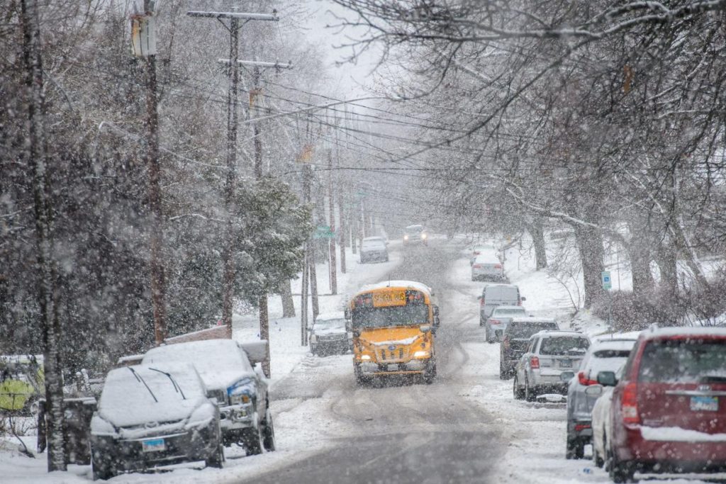 Arctic Blast in Illinois: Severe Winter Storm and Heavy Snow Expected, Are You Prepared?