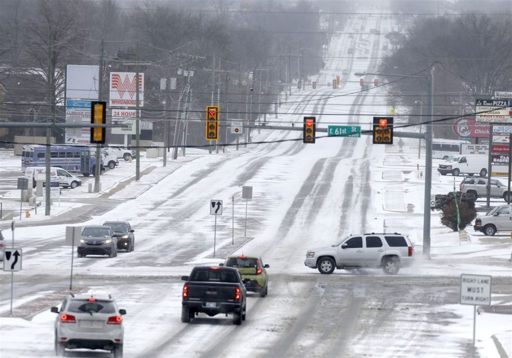 Ice and Snow Slam Central Oklahoma! Travel at a Standstill as Storm Intensifies