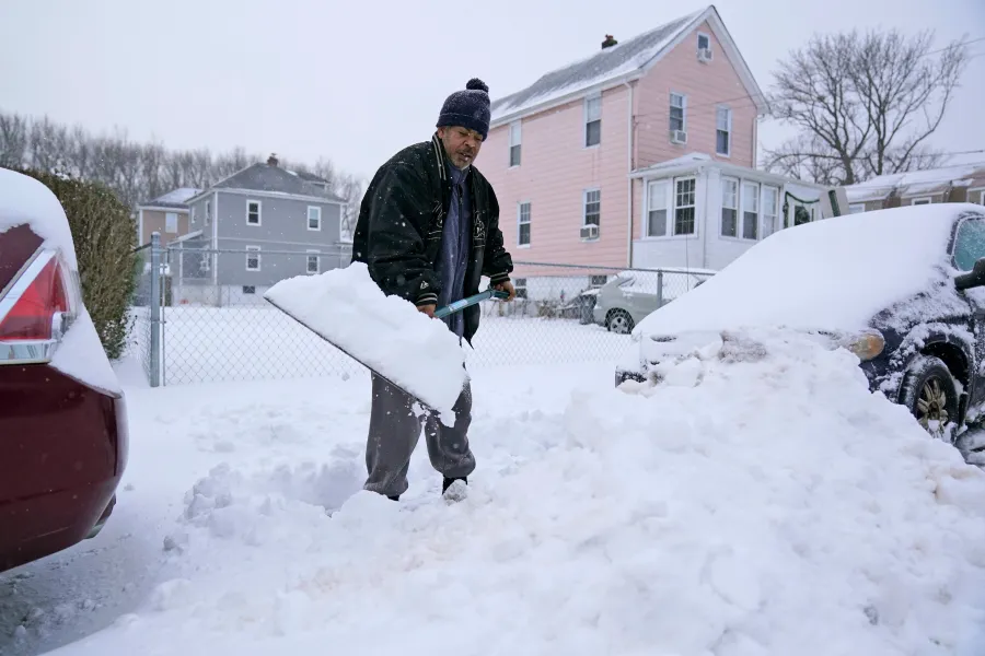 Winter Strikes Back: Long Island’s Weekend Weather Takes a Chilling Turn!