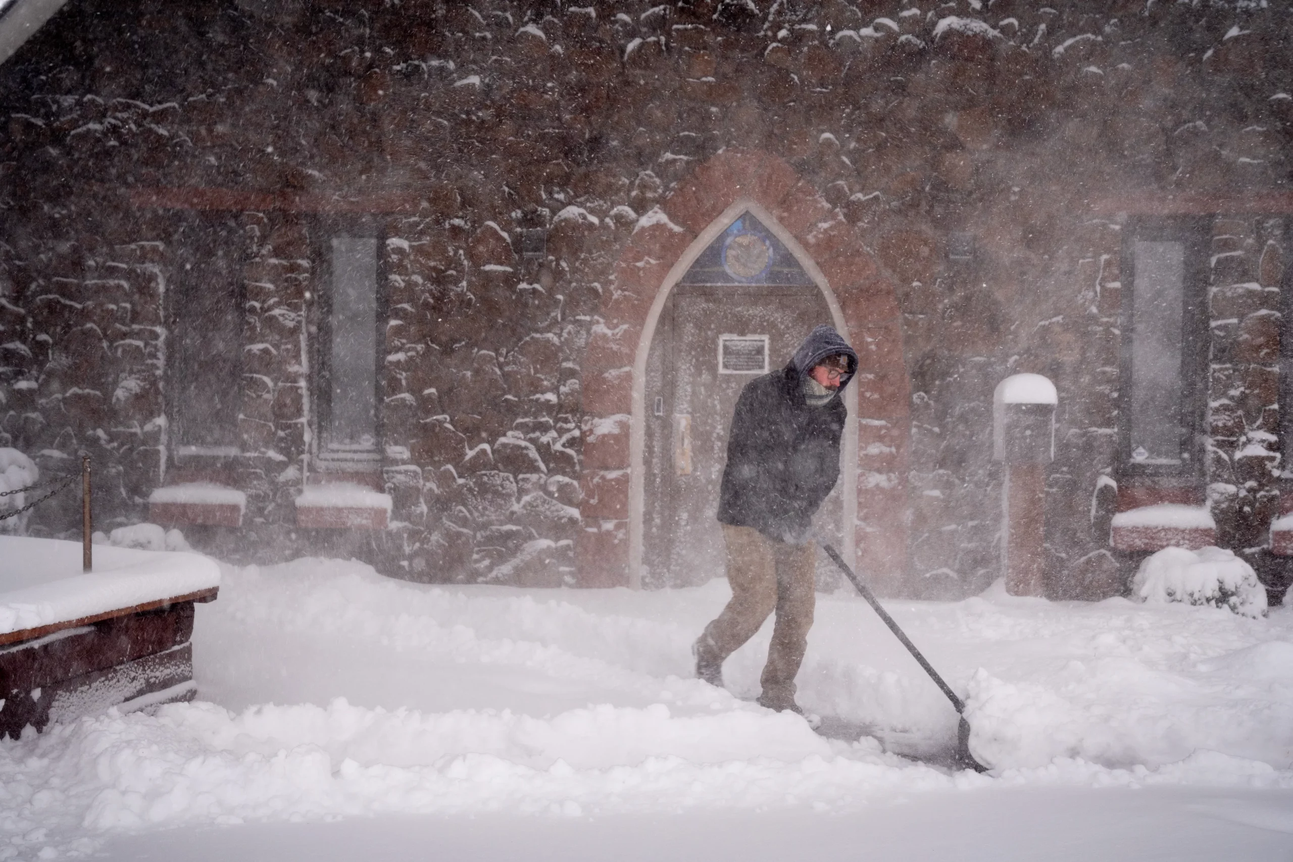 Winter Storm Warning: Northern Arizona Set for Heavy Snowfall!