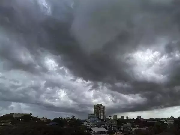 Rain and Clouds Dominate Glendale’s Weather: Stay Safe and Dry!