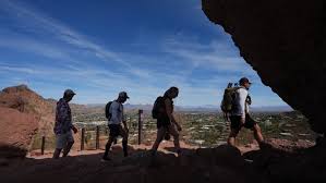 Phoenix Heats Up! Temperatures Near 87°F to Start the Week