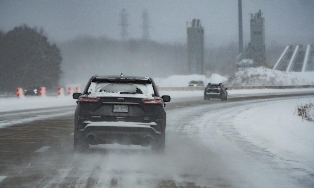 Don’t Travel Without Reading This: Heavy Snow and Ice Could Create Chaos Midweek in Indiana-Michigan