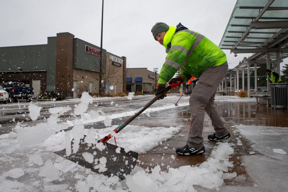 Oregon Ice Storm Warning: Dangerous Roads and Power Outages Likely!