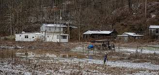 Kentucky in Crisis: Deadly Floods, Arctic Freeze, and Heavy Snowfall Create a Perfect Storm!