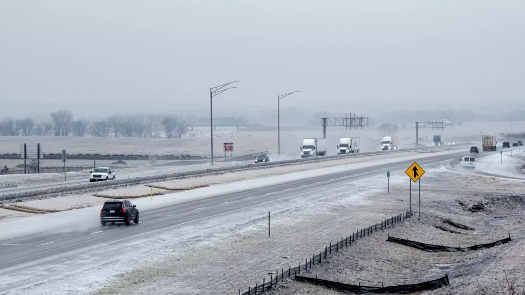 Freezing Rain Alert! New York, New Jersey & Connecticut Face Treacherous Roads Until 11 AM!