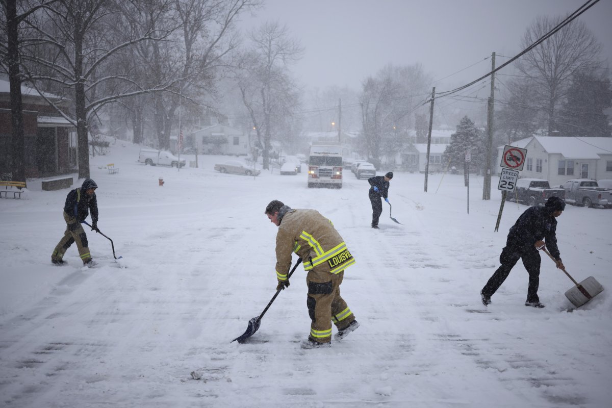 Massive Snowfall Alert: Iowa and Illinois Face Travel Chaos as Heavy Snow Hits Wednesday