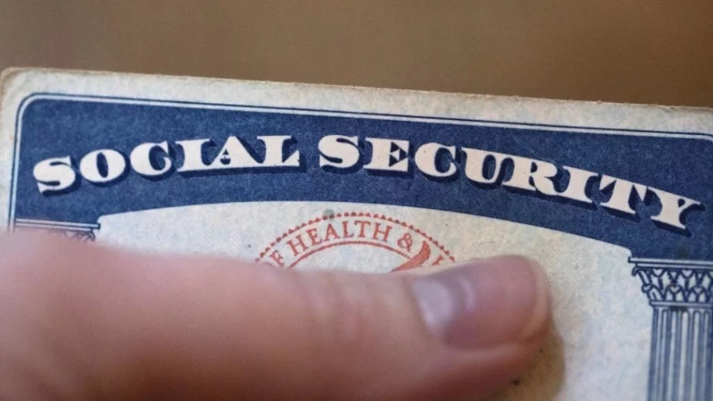 Major Social Security Boost: Who Qualifies for the $440 Monthly Increase?