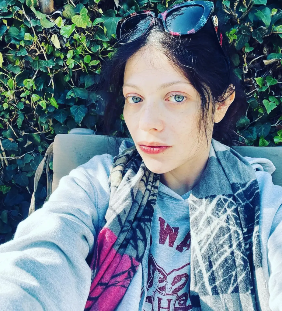 Michelle Trachtenberg’s Neighbors Reveal the Heartbreaking Decline You Never Saw Coming!